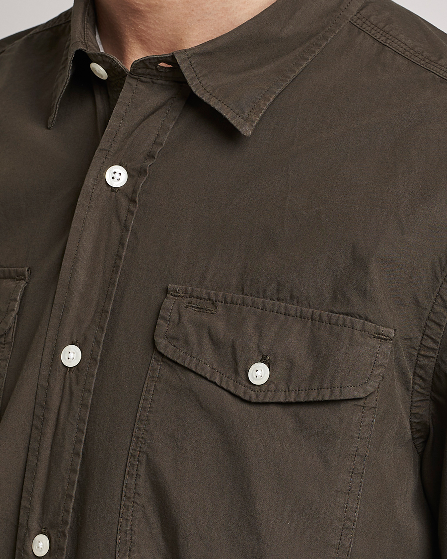 Mies | Kauluspaidat | Woolrich | Poplin Garment Dyed Pocket Shirt Dark Green