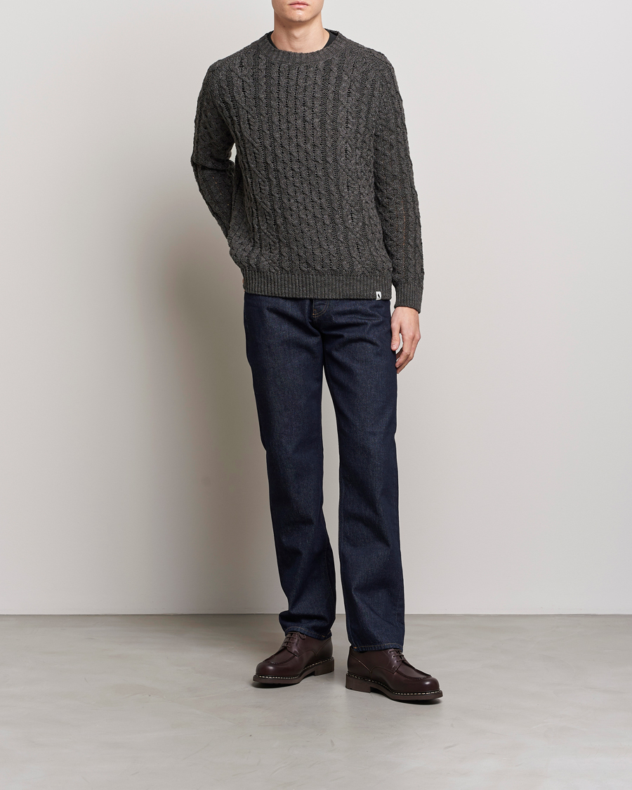 Mies | Puserot | Peregrine | Linen Arran Jumper Grey