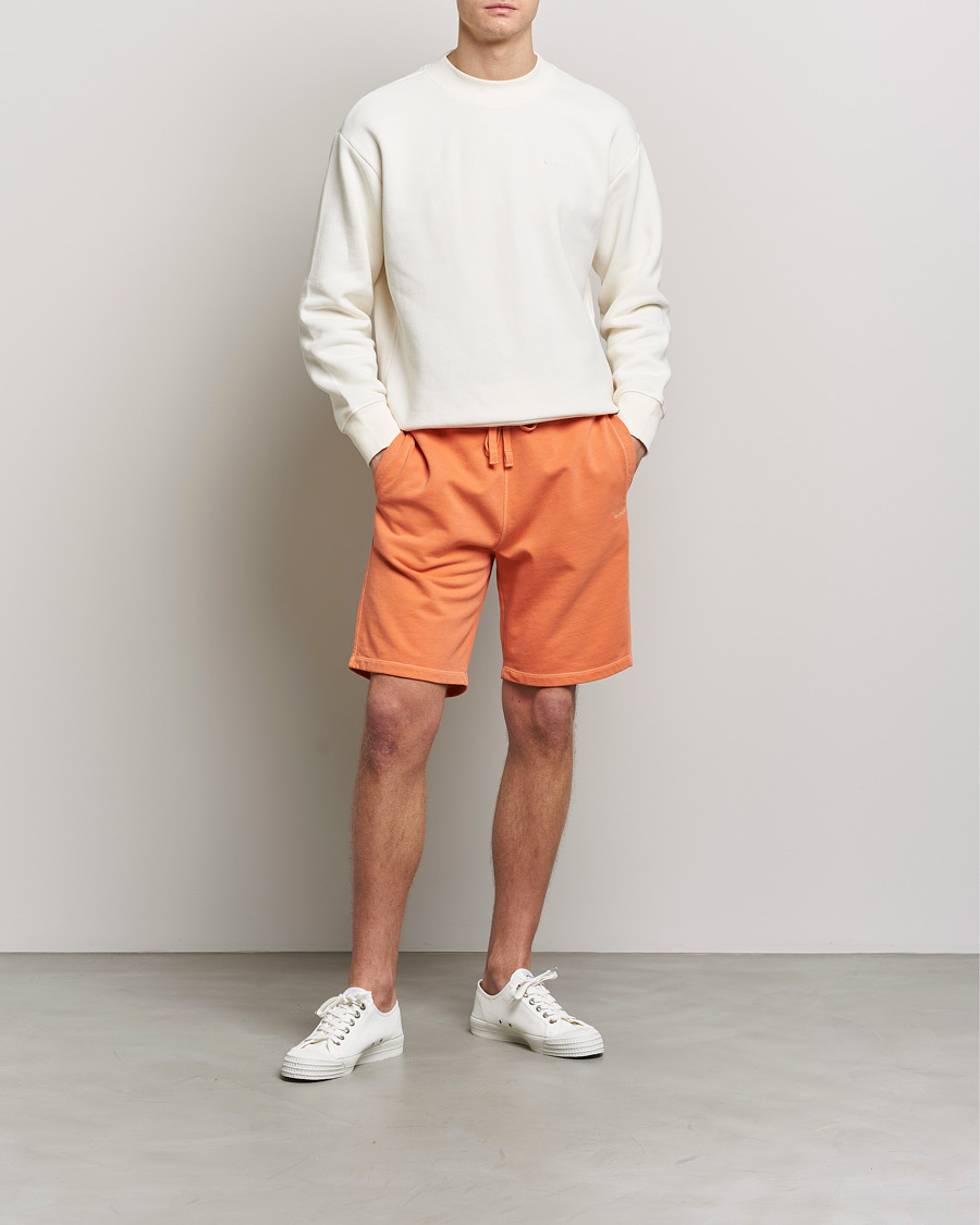 Mies | Shortsit | GANT | Sunbleached Sweatshorts Apricot Orange