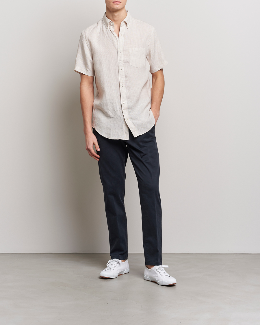 Mies | Kauluspaidat | GANT | Regular Fit Striped Linen Short Sleeve Shirt Dry Sand