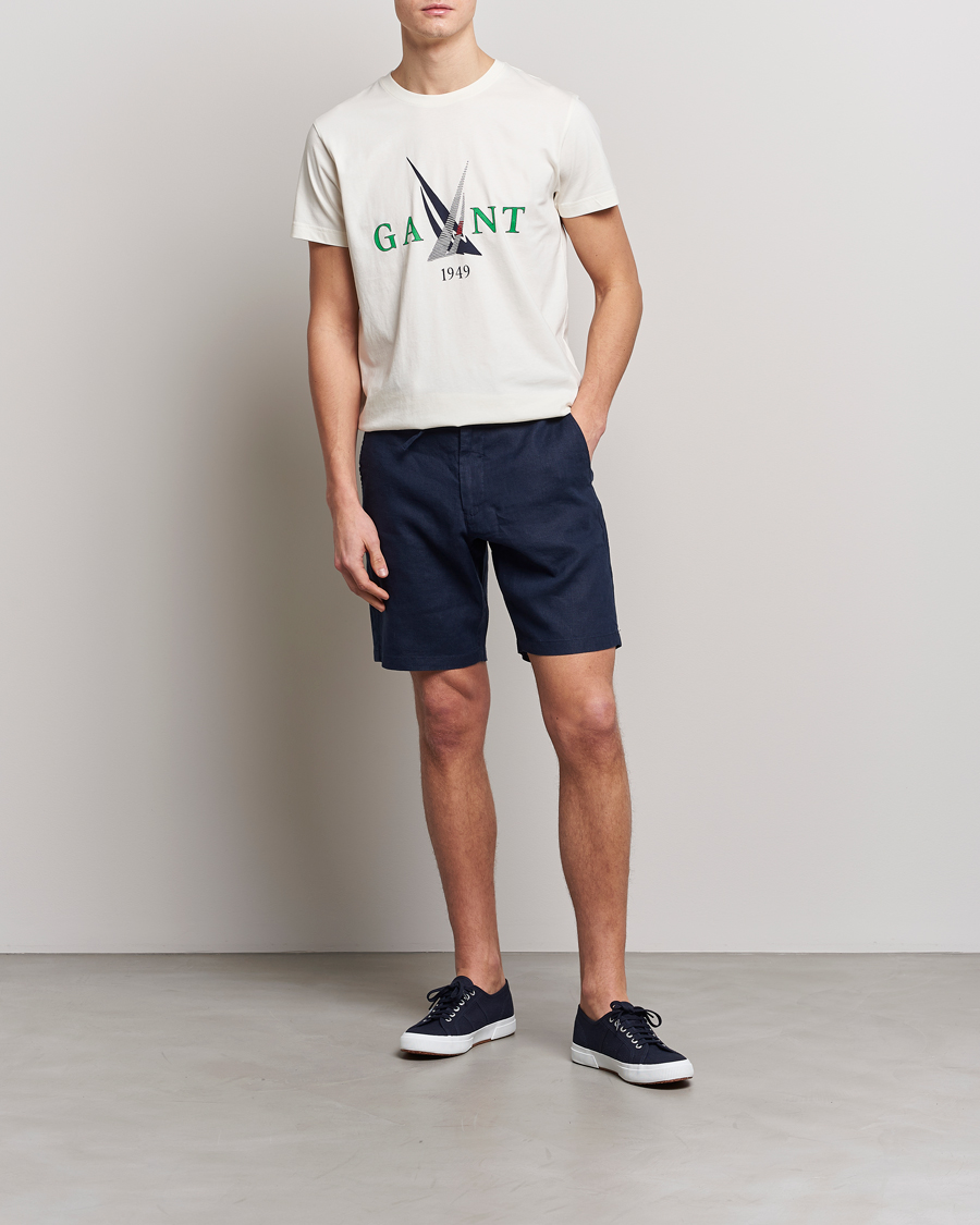 Mies | T-paidat | GANT | Sailing Logo Crew Neck T-Shirt Cream