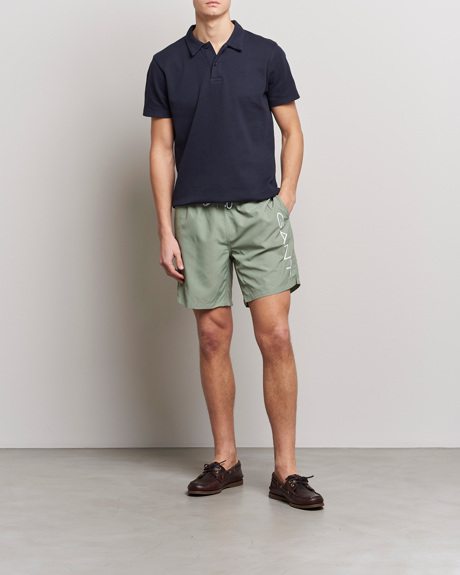 Mies | Uimahousut | GANT | Lightweight Logo Swimshorts Calamata Green