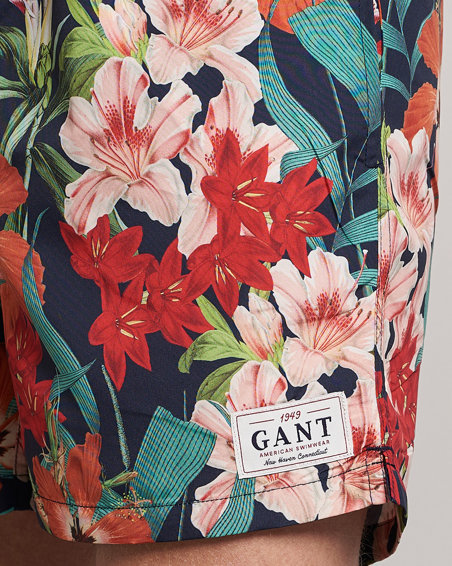 Mies | Uimahousut | GANT | Printed Flower Swimshorts Marine Multi