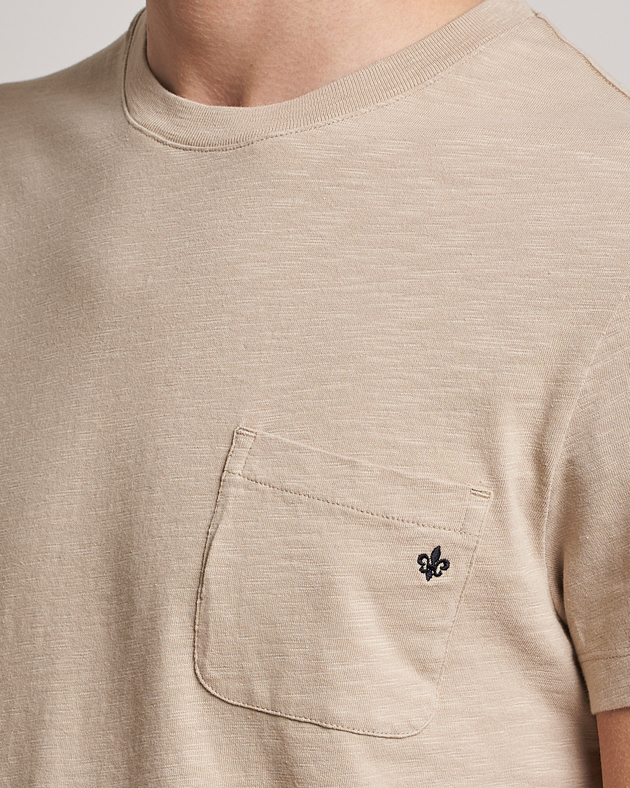 Mies | T-paidat | Morris | Lily Slub Pocket Crew Neck Tee Beige