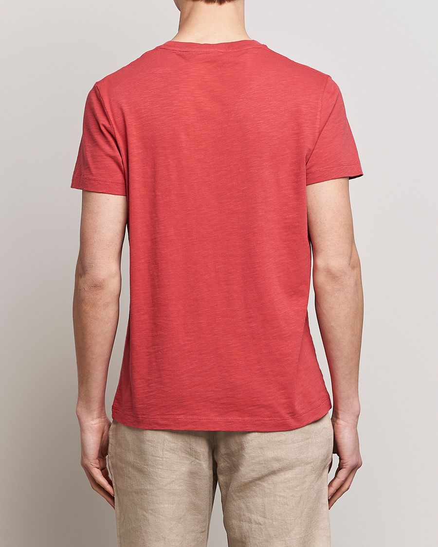 Mies | T-paidat | Morris | Lily Slub Pocket Crew Neck Tee Red