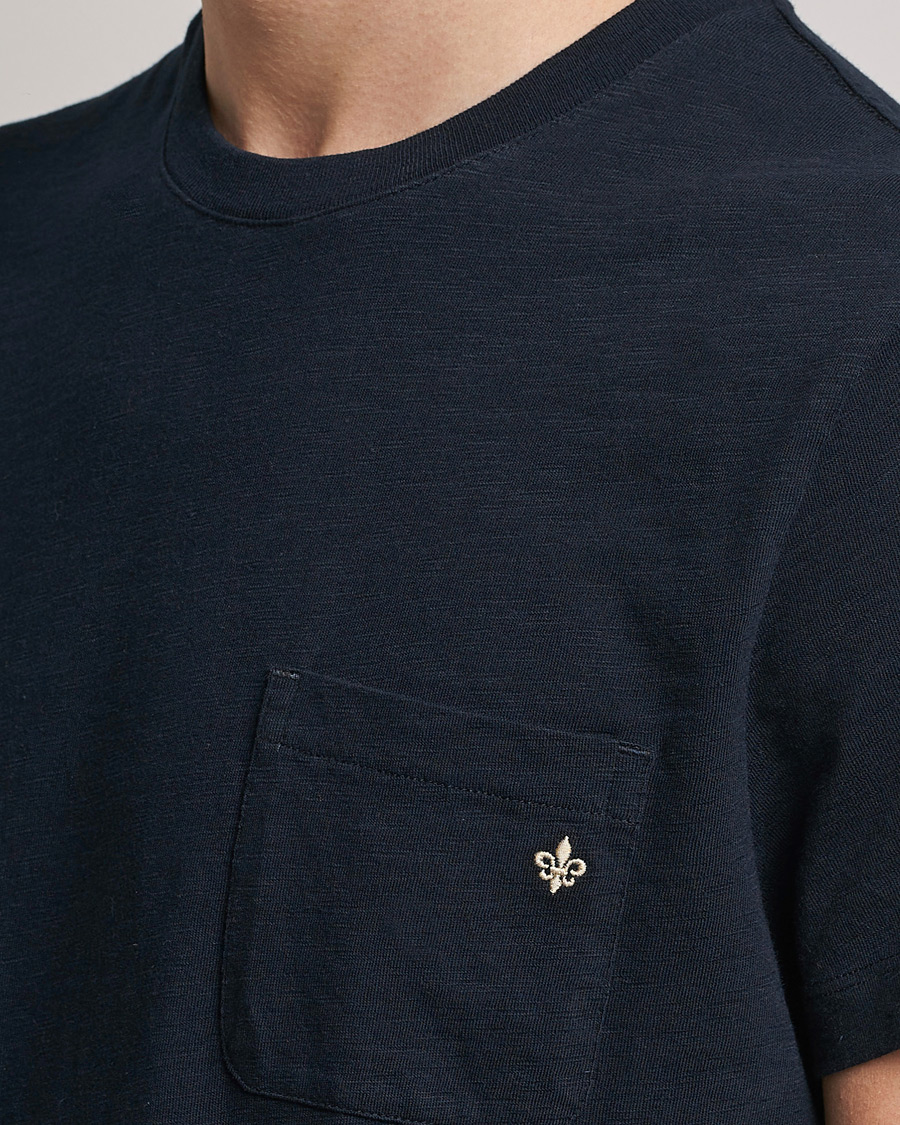 Mies | T-paidat | Morris | Lily Slub Pocket Crew Neck Tee Navy