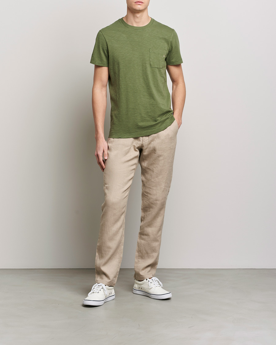Mies | T-paidat | Morris | Lily Slub Pocket Crew Neck Tee Olive