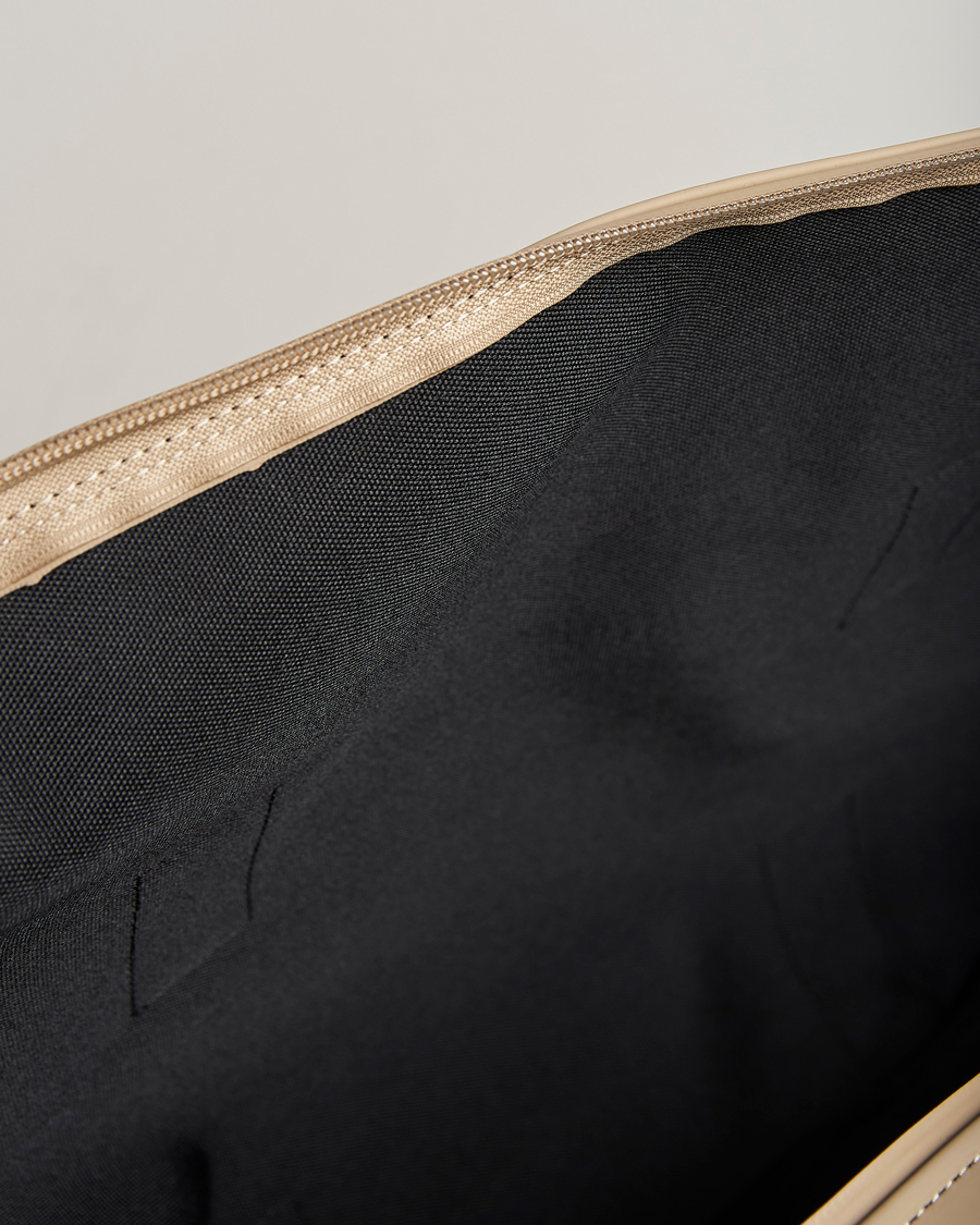 Mies | RAINS Weekendbag Sand | RAINS | Weekendbag Sand