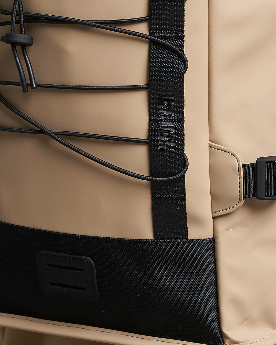 Mies | RAINS Trail Mountaineer Backpack Sand | RAINS | Trail Mountaineer Backpack Sand
