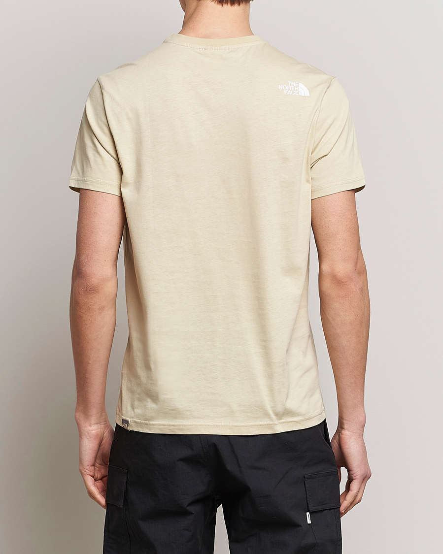 Mies | T-paidat | The North Face | Simple Dome T-Shirt Gravel