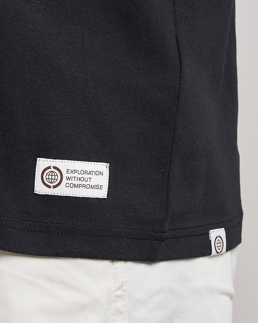 Mies | T-paidat | The North Face | Heritage Berkley T-Shirt Black