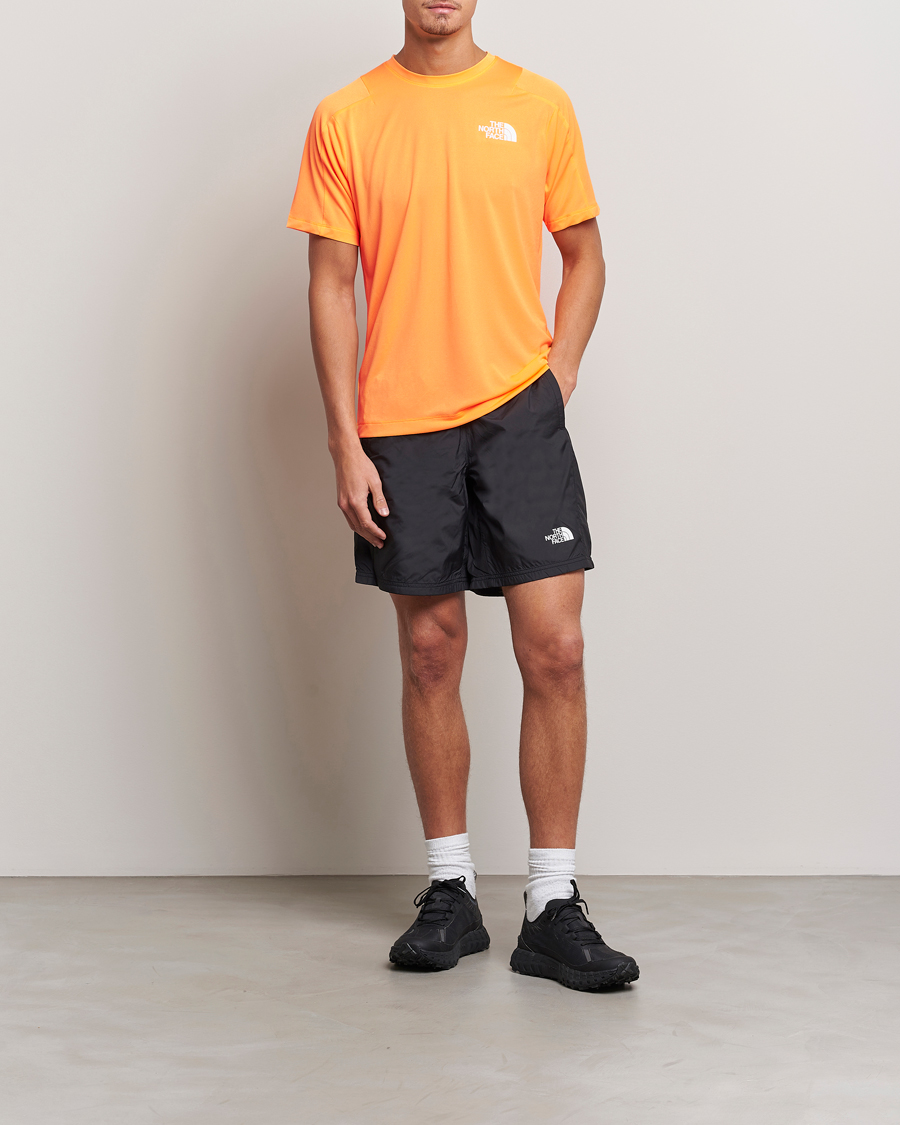 Mies | T-paidat | The North Face | Mountain Athletics T-Shirt Vitamin C