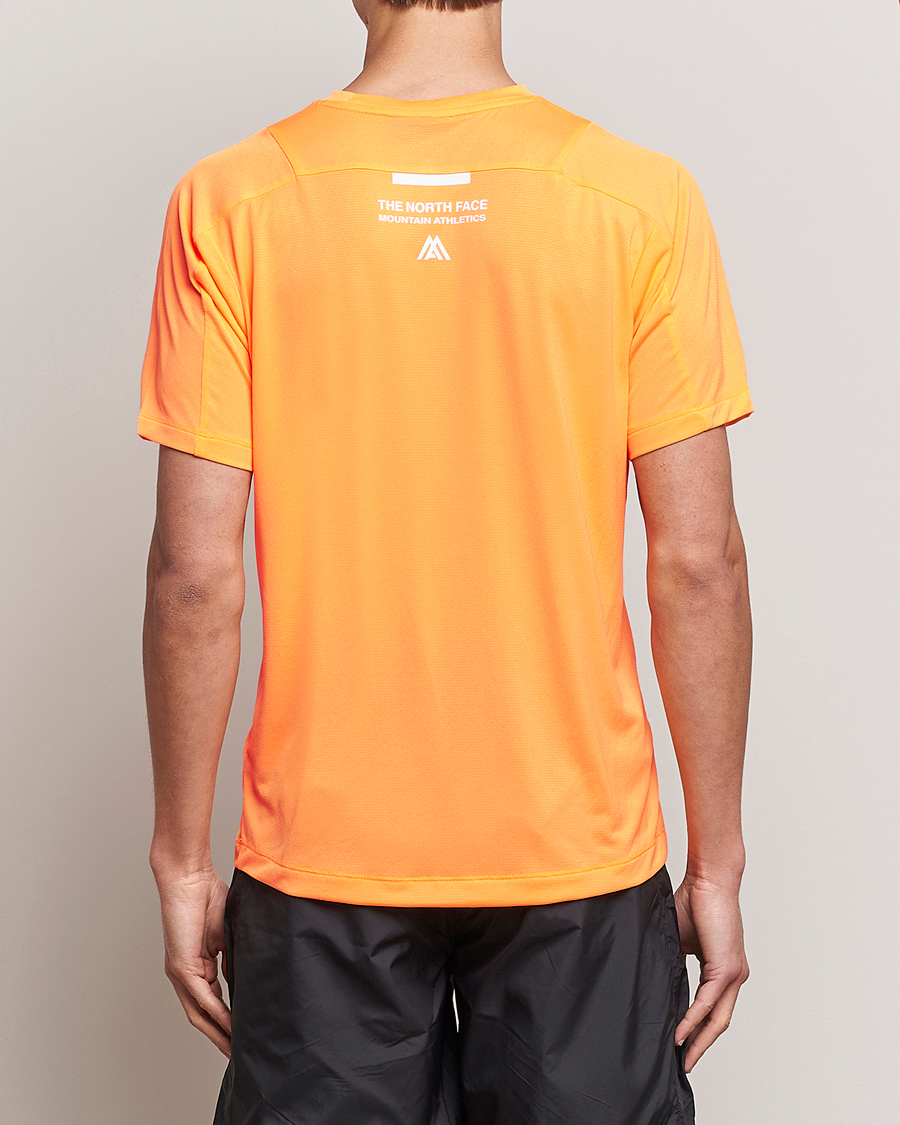 Mies | T-paidat | The North Face | Mountain Athletics T-Shirt Vitamin C