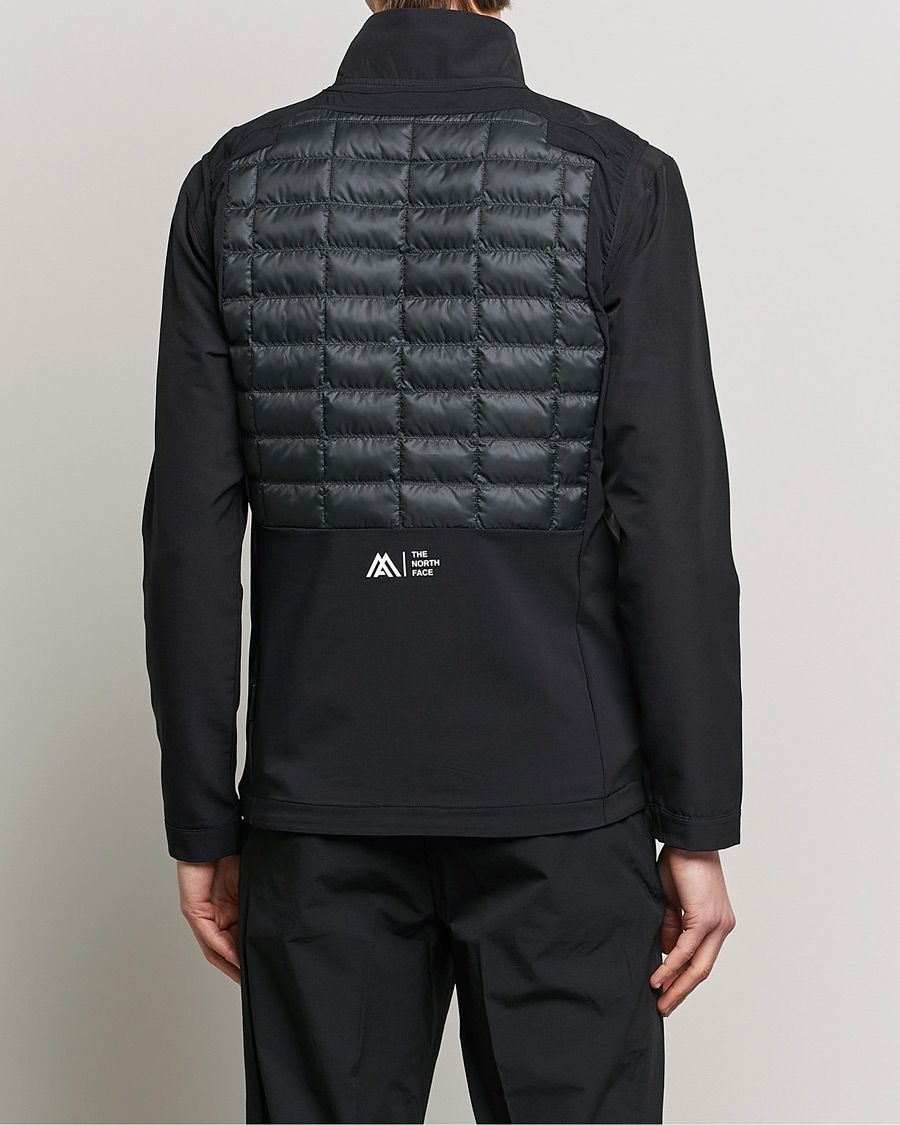 Mies | Ulkoliivit | The North Face | Mountain Athletics Thermoball Vest Black/Asphalt