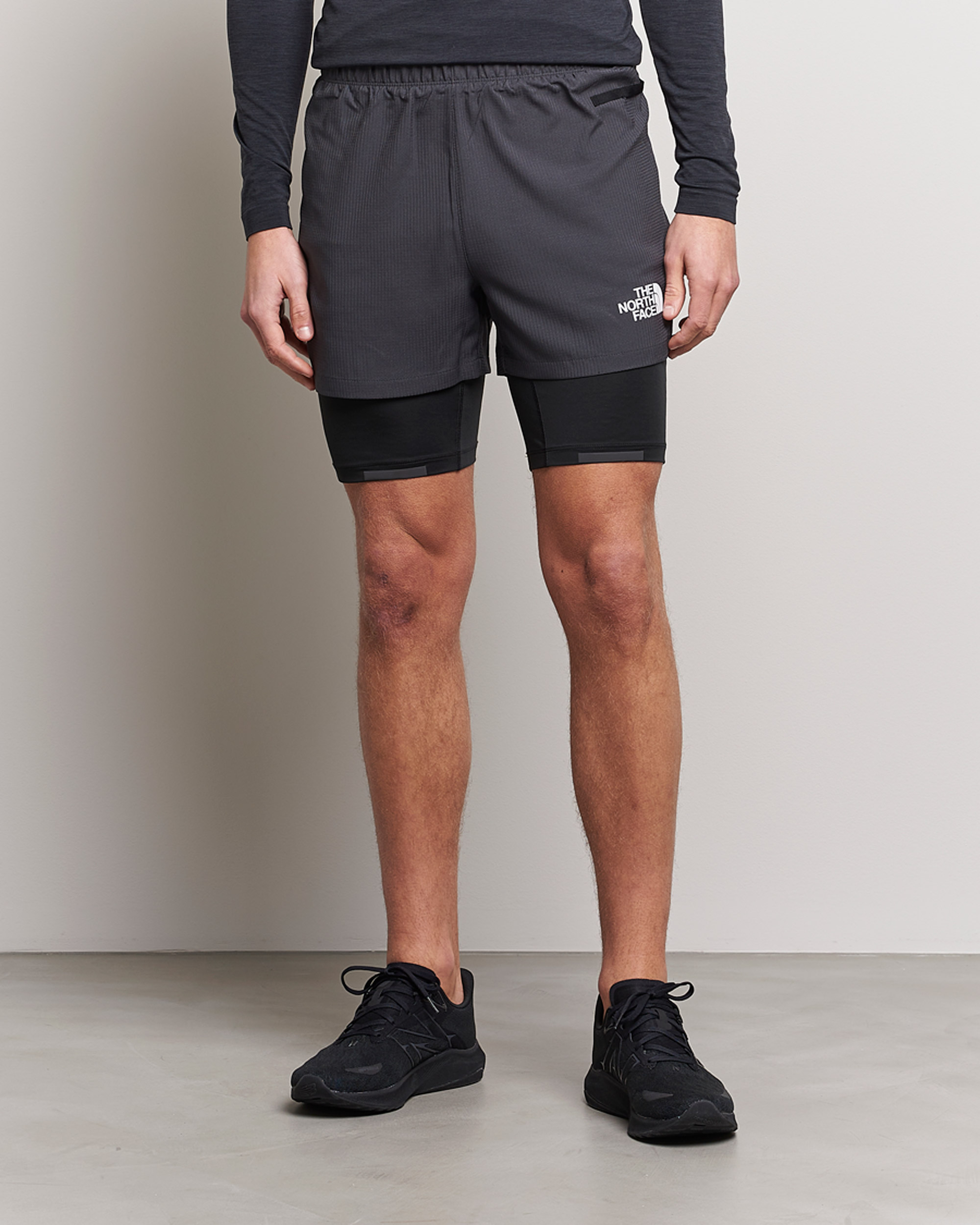 Mies |  | The North Face | Mountain Athletics Dual Shorts Black/Asphalt