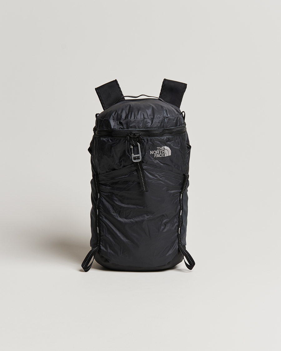 Mies | The North Face Flyweight Daypack Black 18L | The North Face | Flyweight Daypack Black 18L