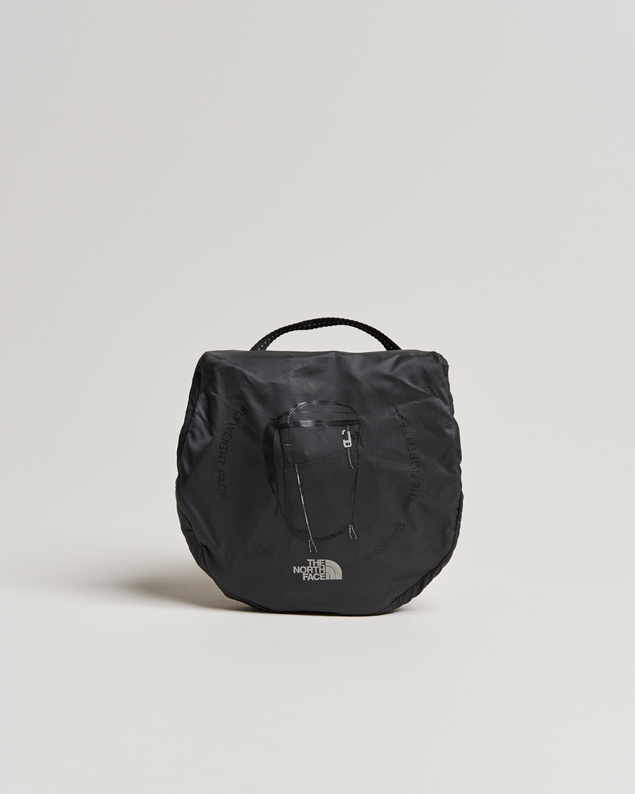 Mies | The North Face Flyweight Daypack Black 18L | The North Face | Flyweight Daypack Black 18L