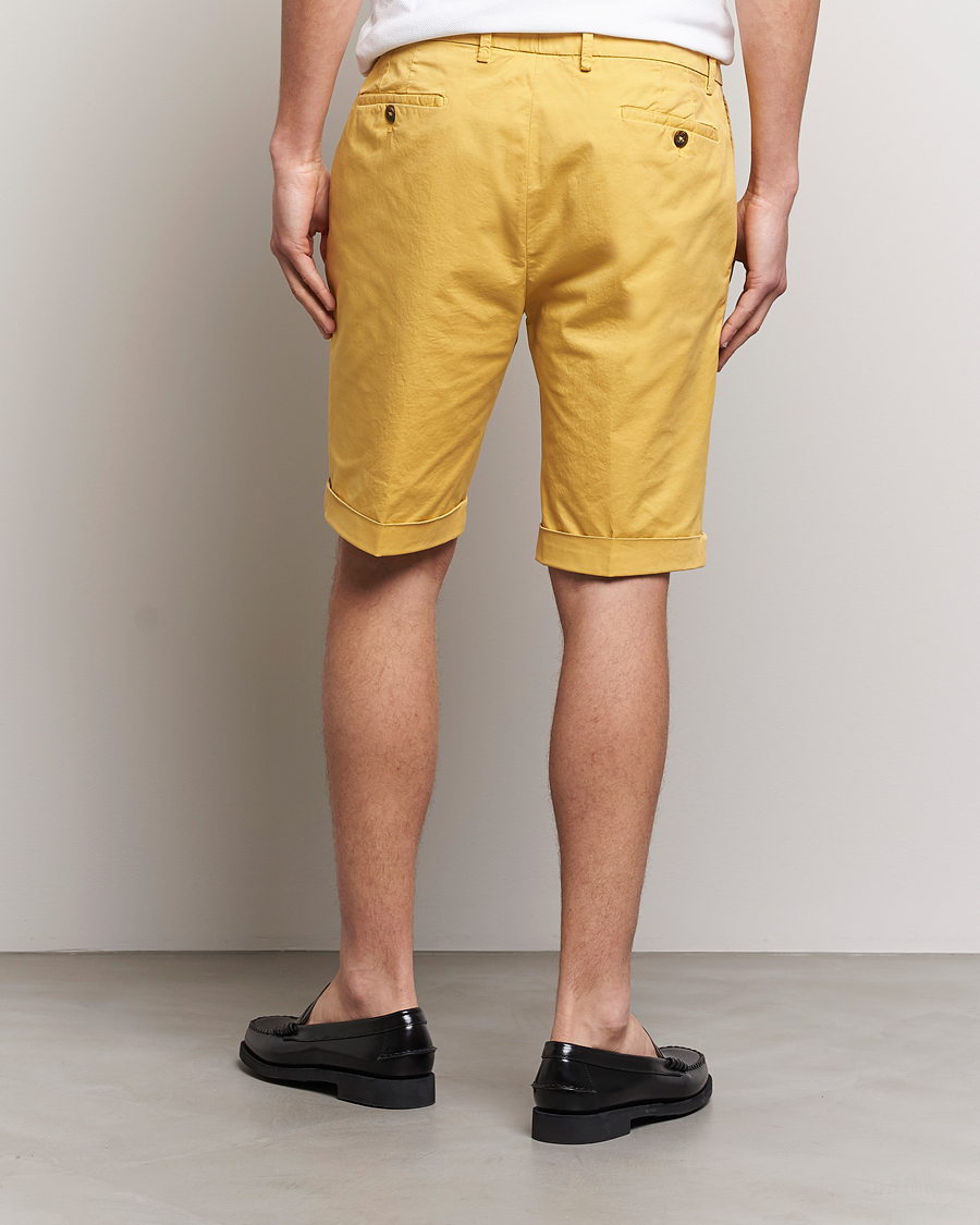 Mies | Shortsit | Briglia 1949 | Pleated Cotton Shorts Yellow