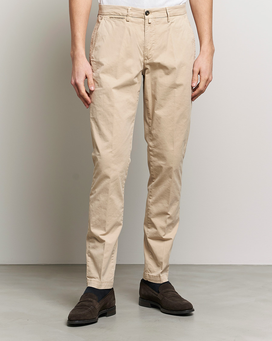 Mies | Chinot | Briglia 1949 | Tapered Fit Cotton Twill Stretch Chinos Beige