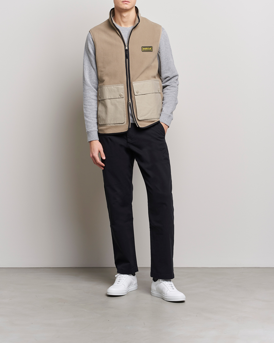 Mies | Puserot | Barbour International | Oak Fleece Gilet Concrete