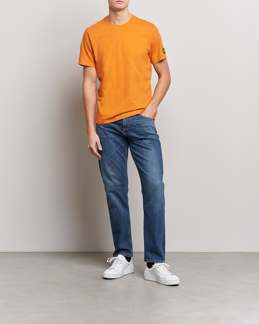 Mies | T-paidat | Barbour International | Devise Crew Neck T-Shirt Amber Orange