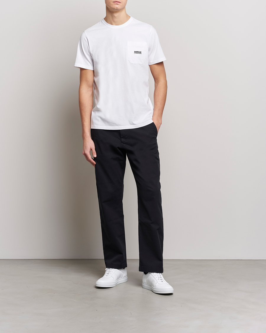 Mies | T-paidat | Barbour International | Radok Pocket Crew Neck T-Shirt White