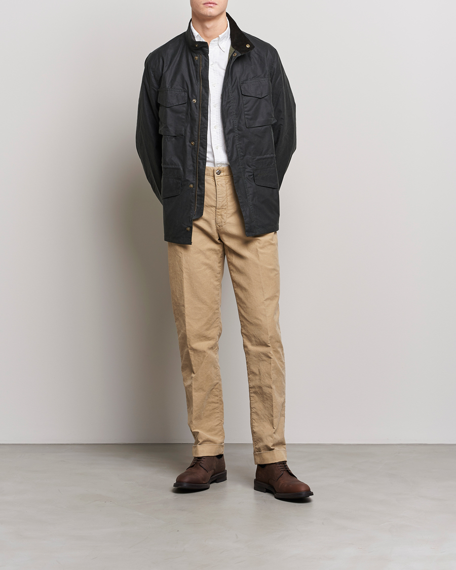 Mies | Takit | Barbour Lifestyle | Farnham Vax Jacket Sage Green