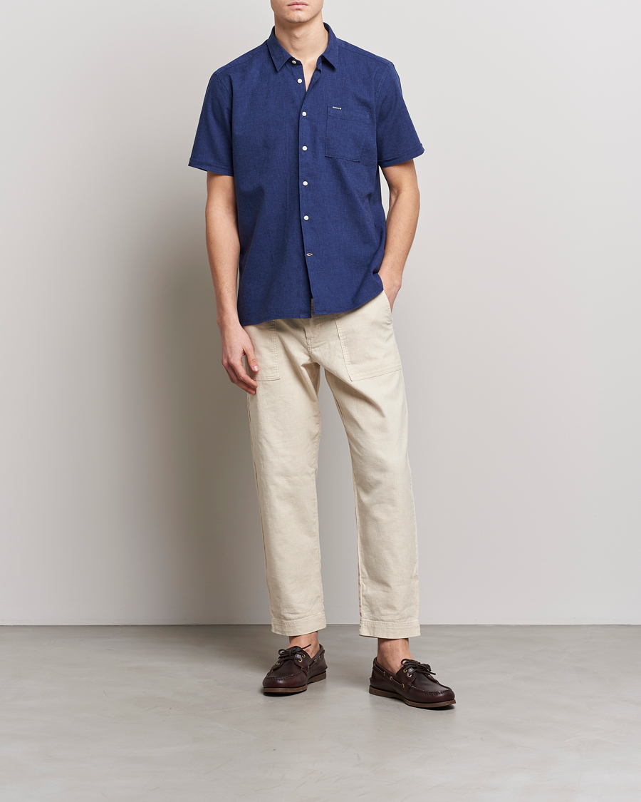 Mies | Kauluspaidat | Barbour Lifestyle | Tailored Fit Nelson Cotton/Linen Shirt Indigo