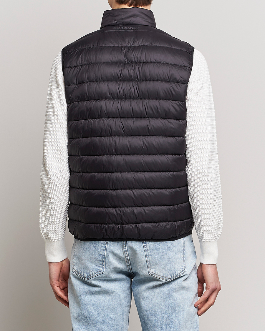Mies | Barbour International Racer Reed Gilet Black | Barbour International | Racer Reed Gilet Black