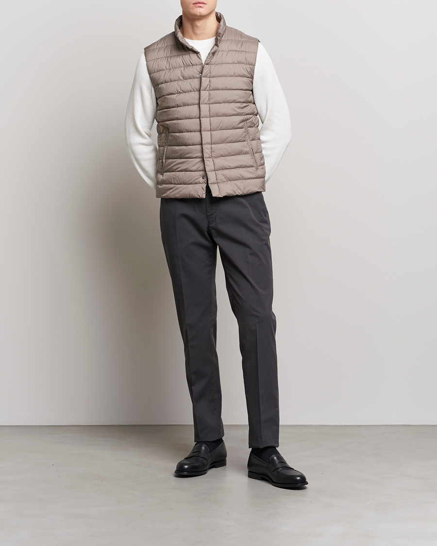 Mies | Takit | Herno | Nuage Matt Nylon Vest Taupe