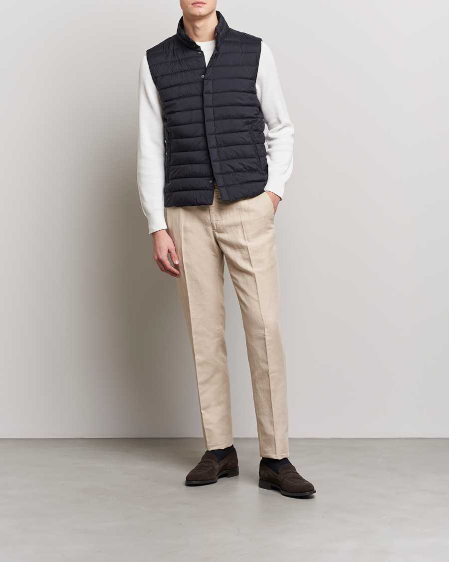 Mies | Ulkoliivit | Herno | Nuage Matt Nylon Vest Midnight