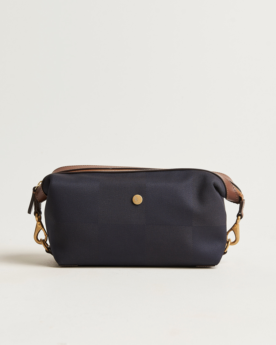 Mies | Mismo M/S Nylon Washbag Pioneer Blue/Cuoio | Mismo | M/S Nylon Washbag Pioneer Blue/Cuoio