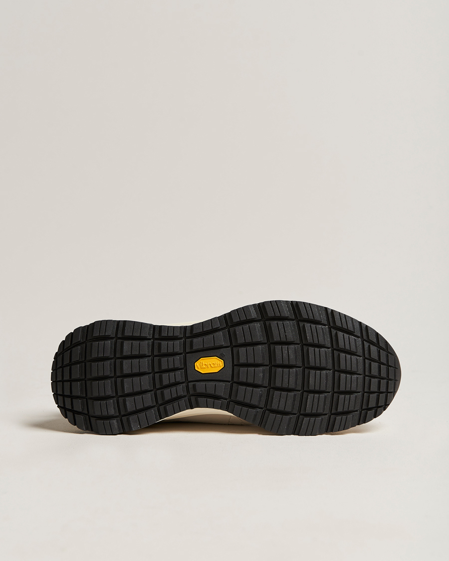 Mies | Moncler Lite Runner Sneakers Black/White | Moncler | Lite Runner Sneakers Black/White