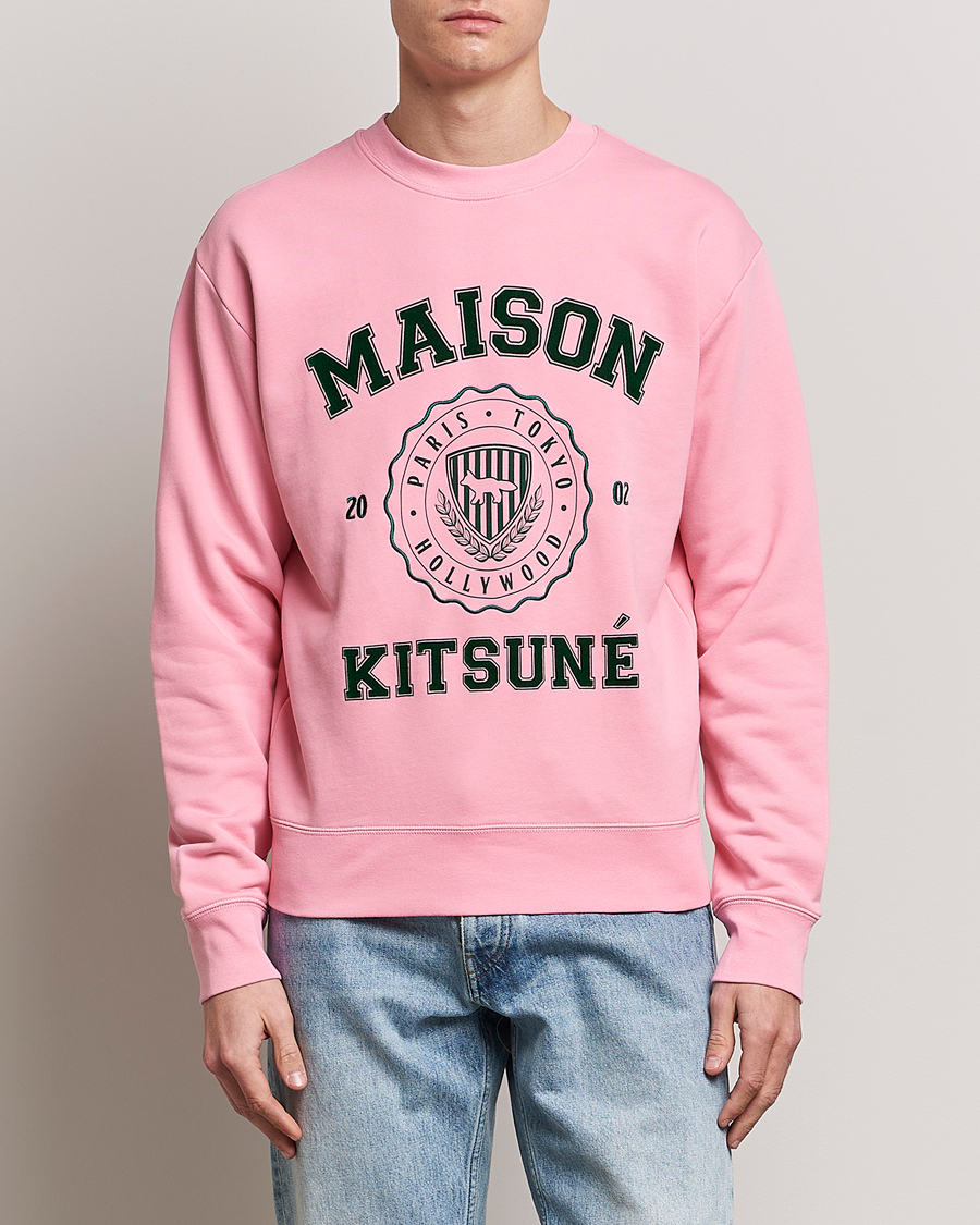 Mies | Puserot | Maison Kitsuné | Varsity Comfort Sweatshirt Strawberry