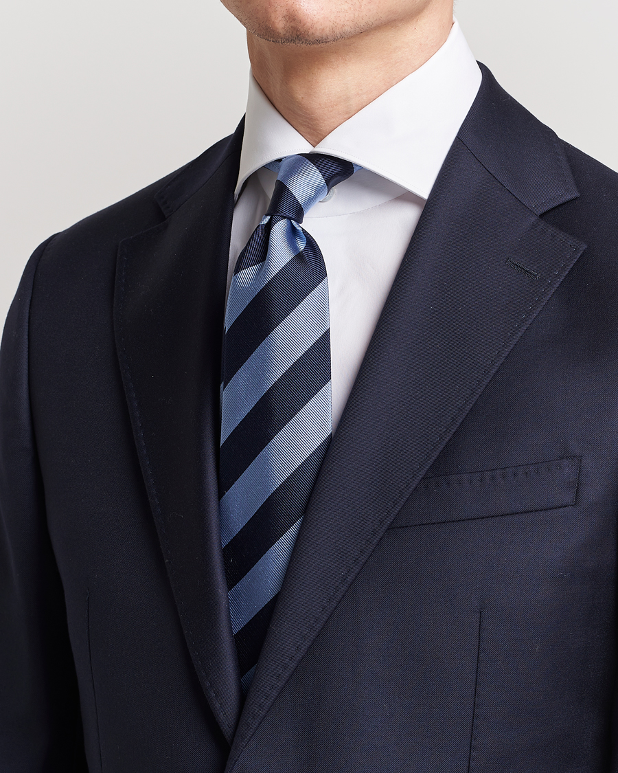Mies | Solmiot | Amanda Christensen | Regemental Stripe Classic Tie 8 cm Sky Blue/Navy