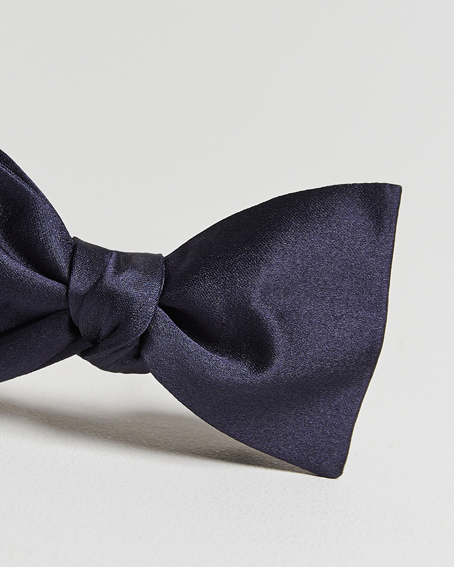 Mies | Rusetit | Amanda Christensen | Self Tie Silk Ceremony Navy