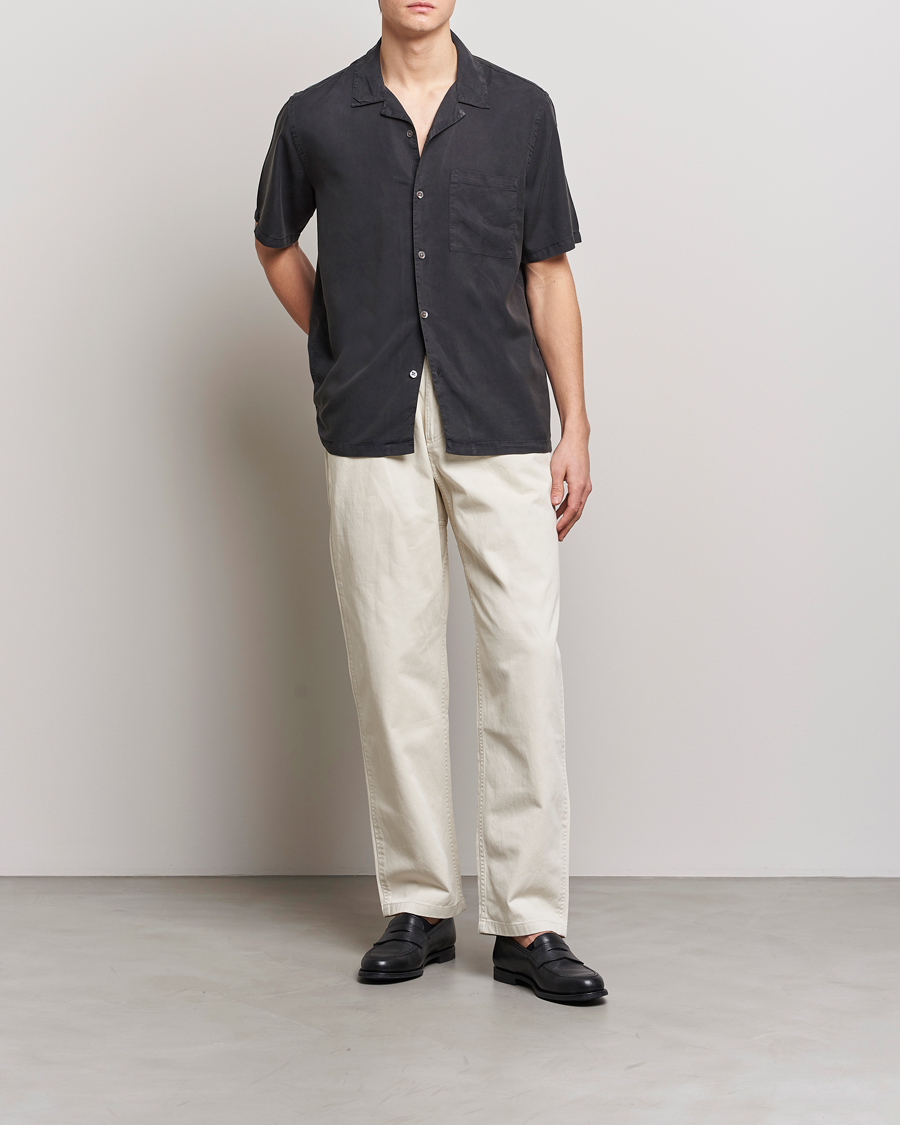 Mies | Kauluspaidat | A Day's March | Yamu Short Sleeve Tencel Shirt Off Black