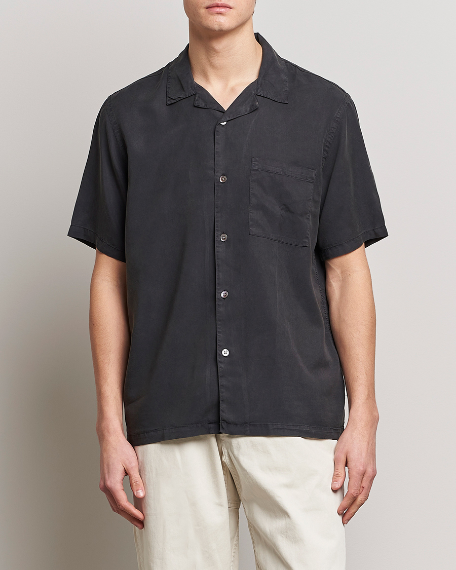 Mies | Kauluspaidat | A Day's March | Yamu Short Sleeve Tencel Shirt Off Black