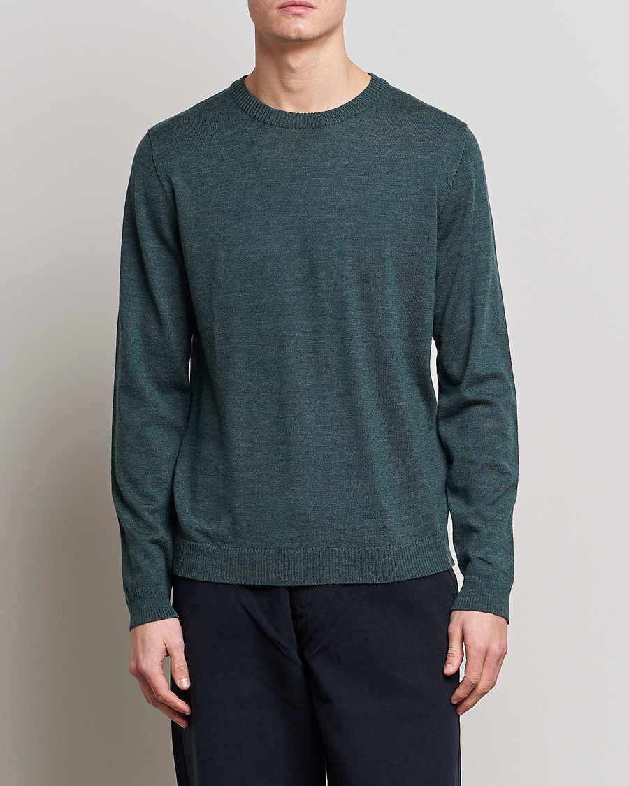 Mies | A Day's March | A Day's March | Alagon Merino Crew Pine mel