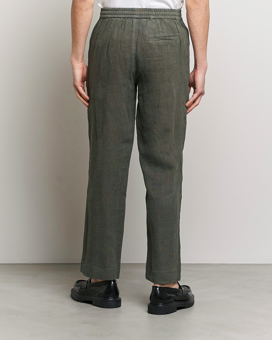 Mies | Housut | A Day's March | Tamait Drawstring Linen Trousers Olive