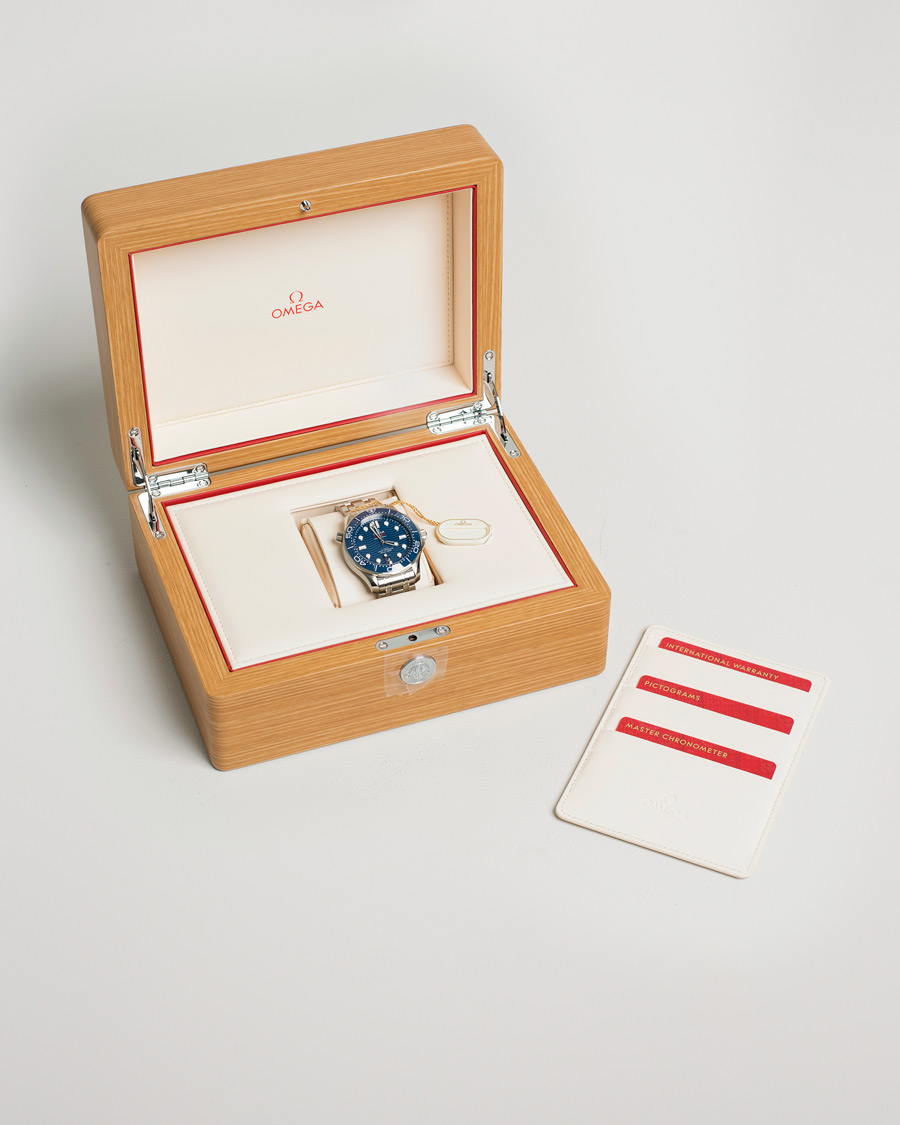 Mies | Omega Pre-Owned Seamaster Diver 300M 210.30.42.20.03.001 Steel Blue | Omega Pre-Owned | Seamaster Diver 300M 210.30.42.20.03.001 Steel Blue