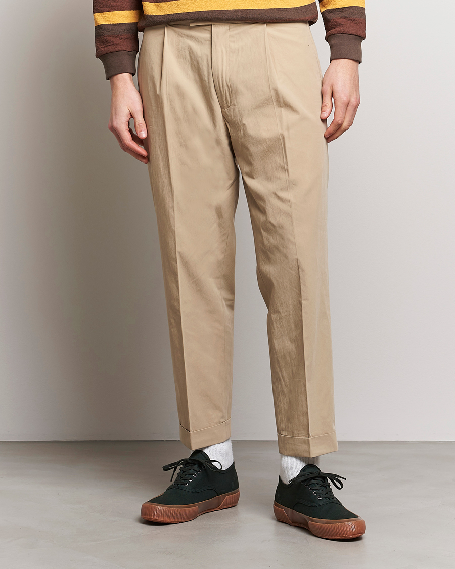 Mies | Preppy Authentic | BEAMS PLUS | Comfort Cloth Travel Trousers Beige