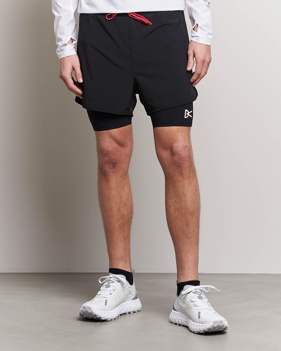 Mies | Shortsit | District Vision | Aaron Trail Shorts Black