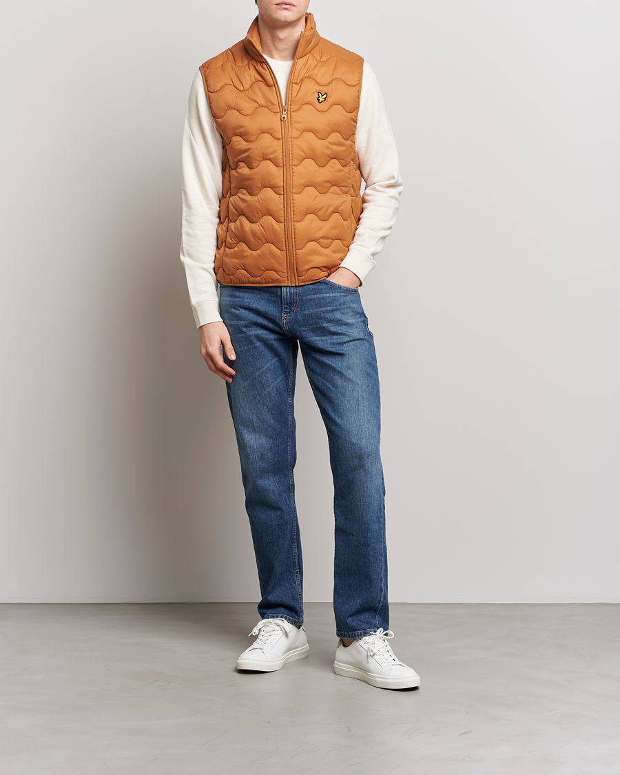 Mies | Ulkoliivit | Lyle & Scott | Crest Quilted Gilet Vest Salt Burne
