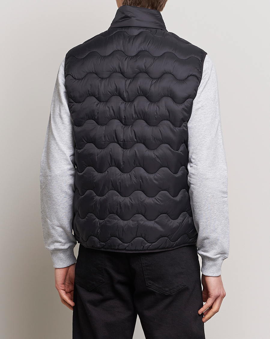 Mies | Ulkoliivit | Lyle & Scott | Crest Quilted Gilet Vest Black