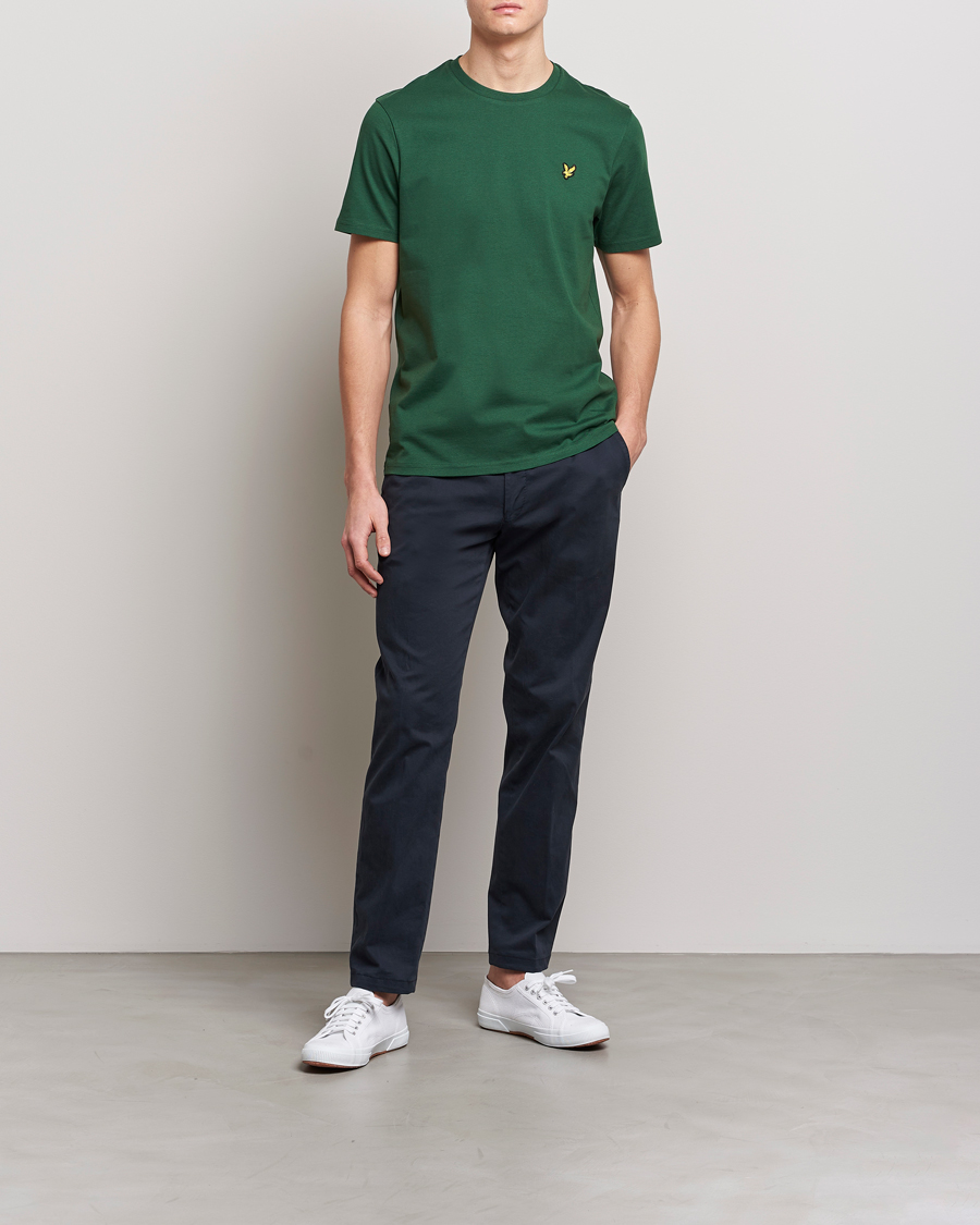 Mies | T-paidat | Lyle & Scott | Crew Neck Organic Cotton Tee English Green