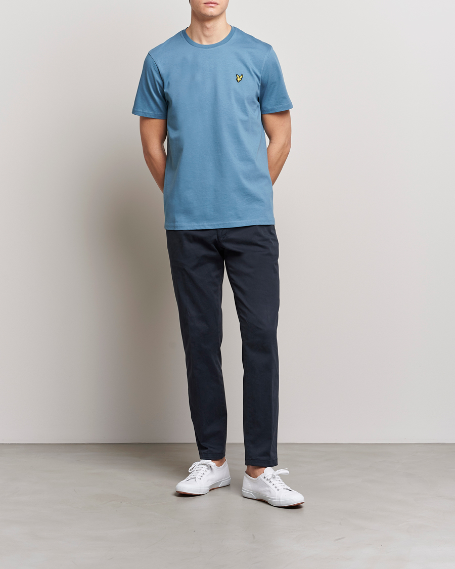 Mies | T-paidat | Lyle & Scott | Crew Neck Organic Cotton Tee Skipton Blue