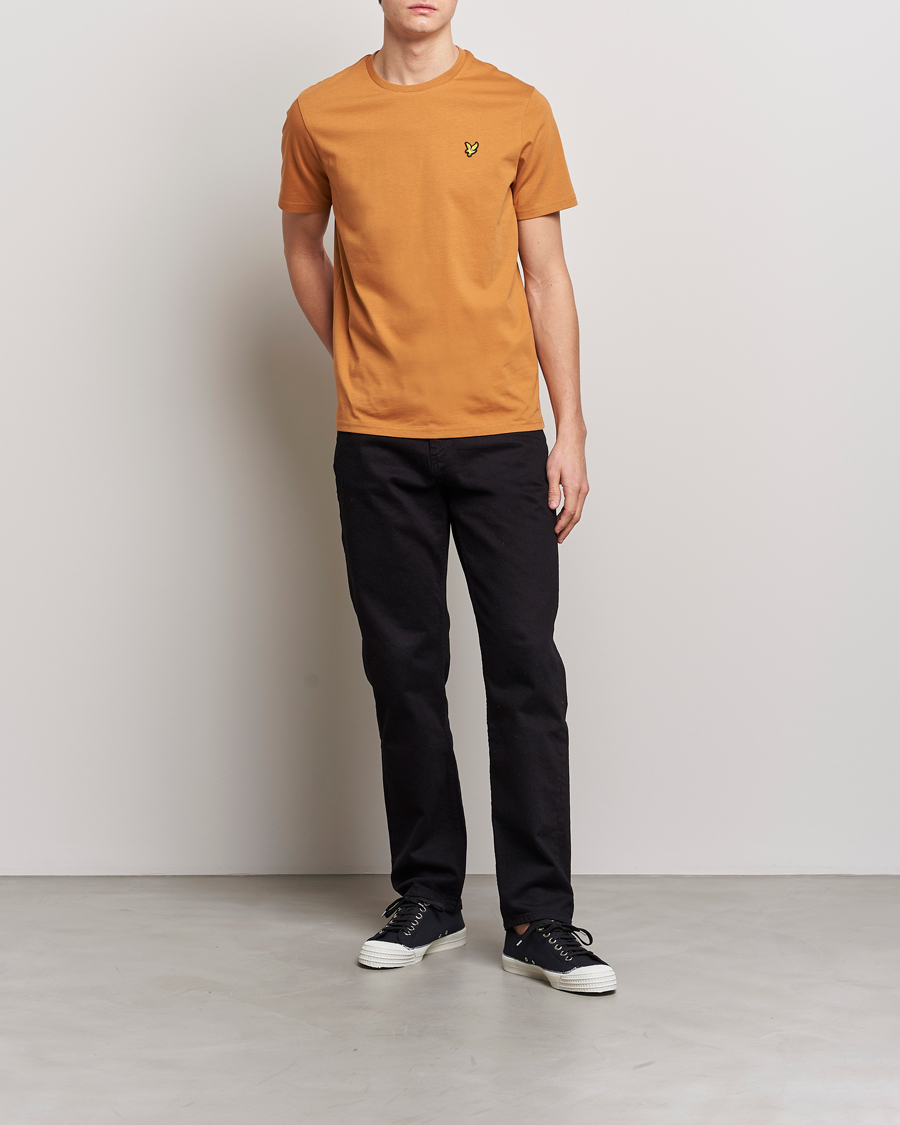 Mies | T-paidat | Lyle & Scott | Crew Neck Organic Cotton Tee Salt Burne