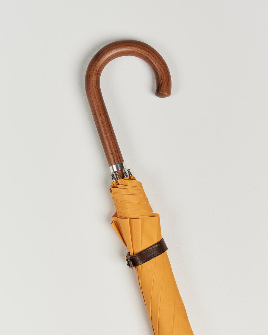 Mies | Carl Dagg Series 003 Umbrella Gentle Yellow | Carl Dagg | Series 003 Umbrella Gentle Yellow