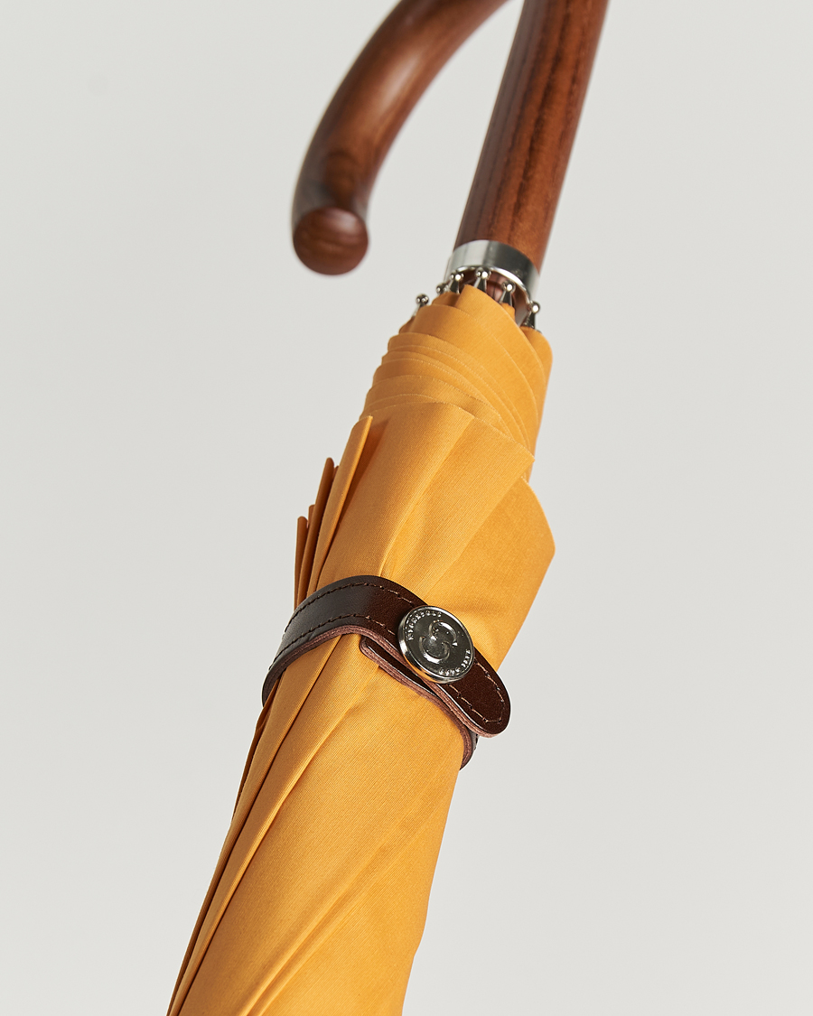 Mies | Carl Dagg Series 003 Umbrella Gentle Yellow | Carl Dagg | Series 003 Umbrella Gentle Yellow